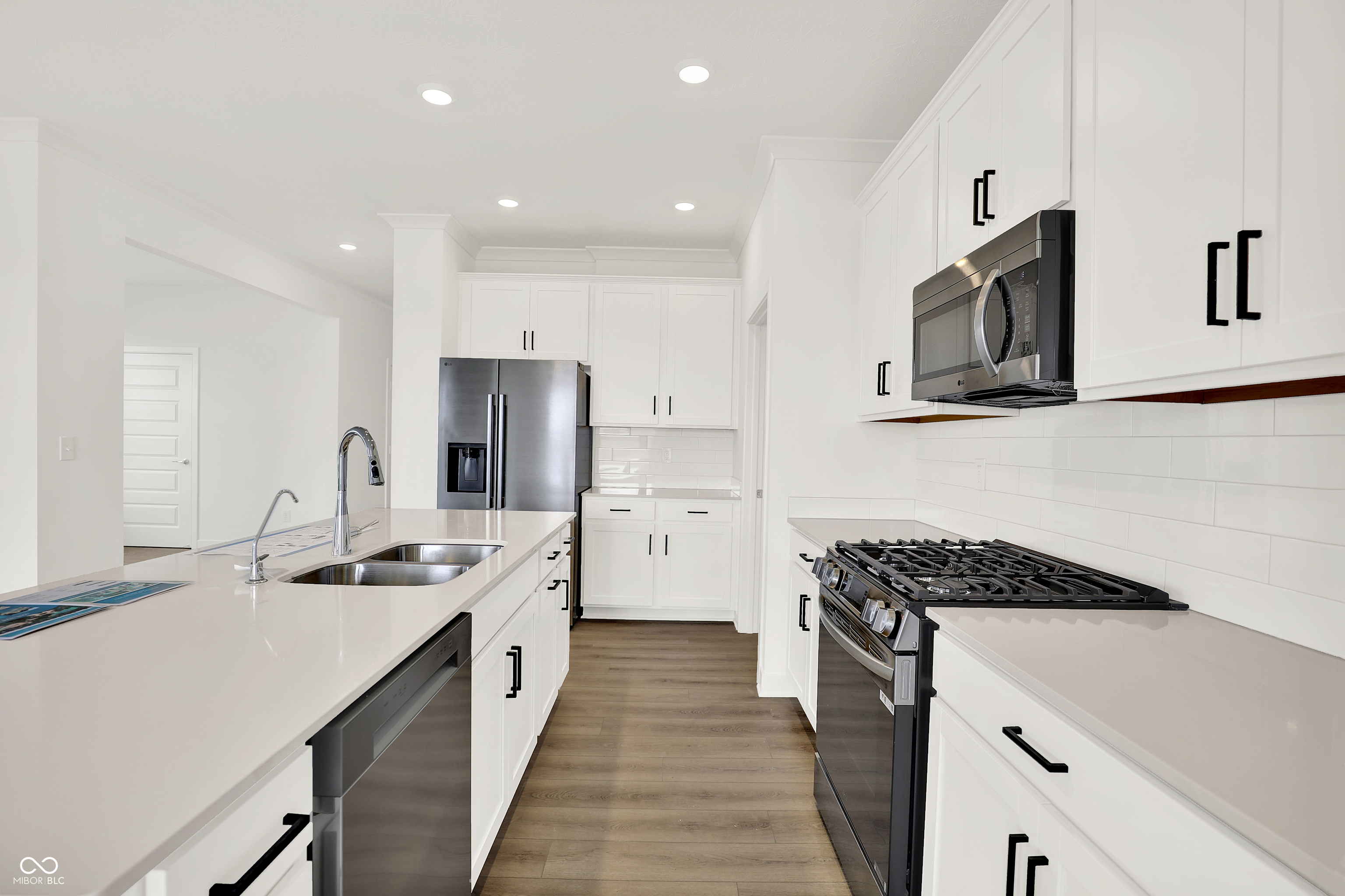 5187 Nettleton Way Avon, IN 46123 - Photo 15 of 41