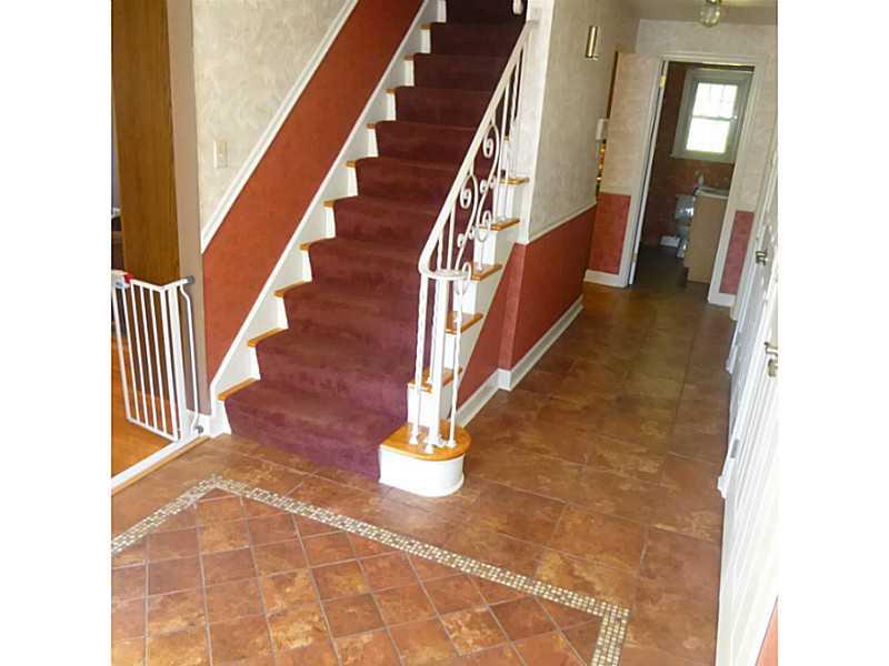 216 Tech Road Thornburg, PA 15205 - Photo 15 of 24 Entry/Foyer. Ceramic tile in entry and hallway
