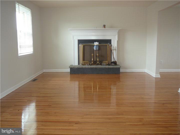 1941 Hemlock Road Jeffersonville, PA 19403 - Photo 8 of 9 Living Room