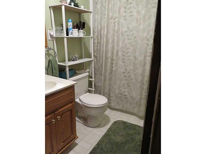 705 Nagle Road Erie, PA 16511 - Photo 12 of 16 Full Bath.