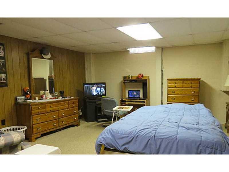 705 Nagle Road Erie, PA 16511 - Photo 16 of 16 Bedroom.