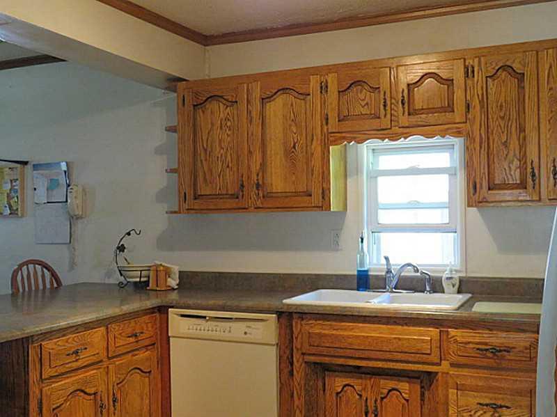 705 Nagle Road Erie, PA 16511 - Photo 4 of 16 Kitchen.