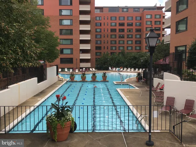 $133,000 | 1121 Arlington Boulevard, Unit 827, Arlington, VA 22209