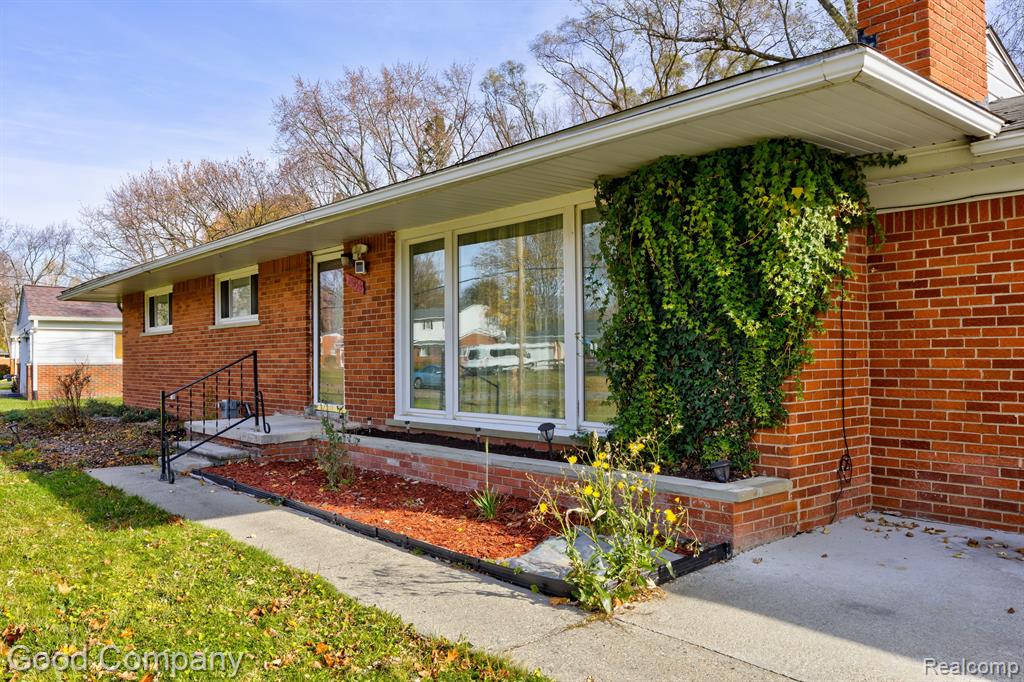 28356 Ridgebrook Road Farmington Hills, MI 48334 - Photo 34 of 44