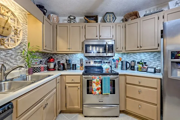 $299,000 | 300 Ginger Creek Lane, Clayton, GA 30525