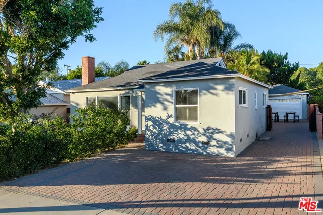 $4,900 | 16641 Gilmore Street, Lake Balboa, CA 91406