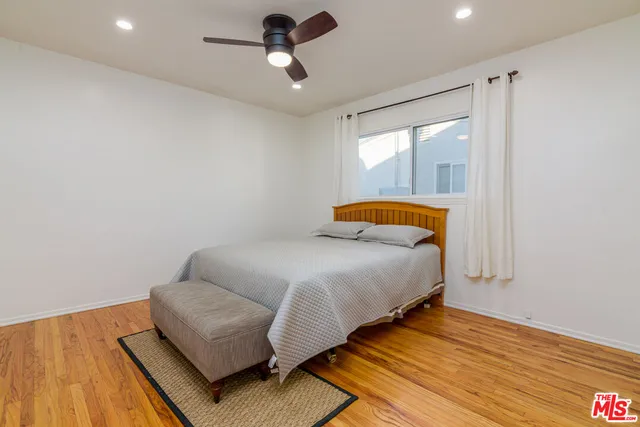 $4,900 | 16641 Gilmore Street, Lake Balboa, CA 91406