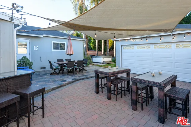 $4,900 | 16641 Gilmore Street, Lake Balboa, CA 91406