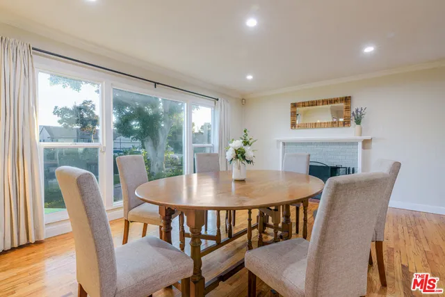 $4,900 | 16641 Gilmore Street, Lake Balboa, CA 91406