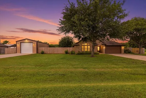 $574,500 | 16210 Bluebird Street, Santa Fe, TX 77517