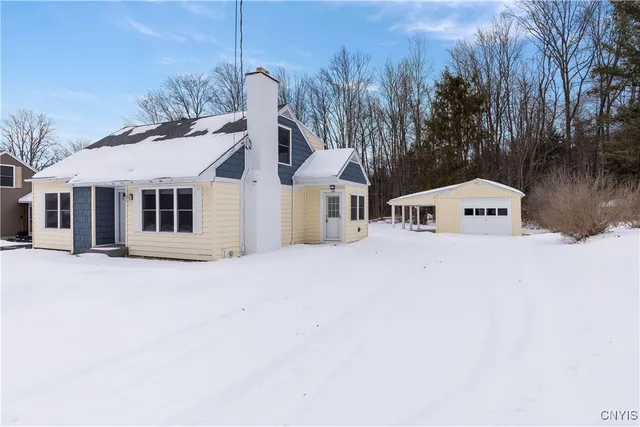 $2,950 | 115 Tarlton Road, Deerfield, NY 13502