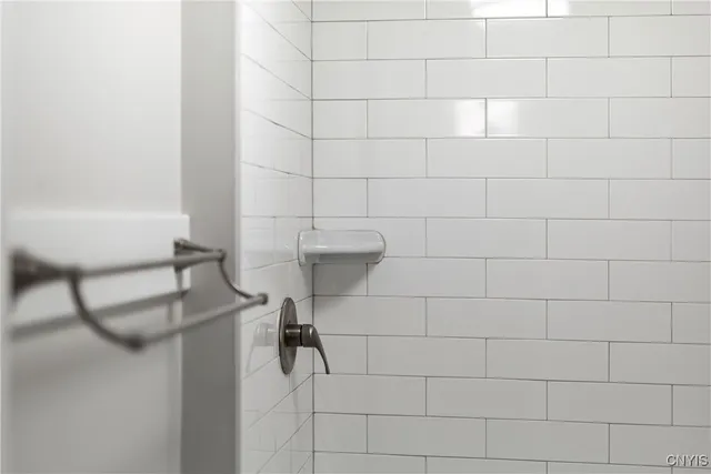 $2,950 | 115 Tarlton Road, Deerfield, NY 13502