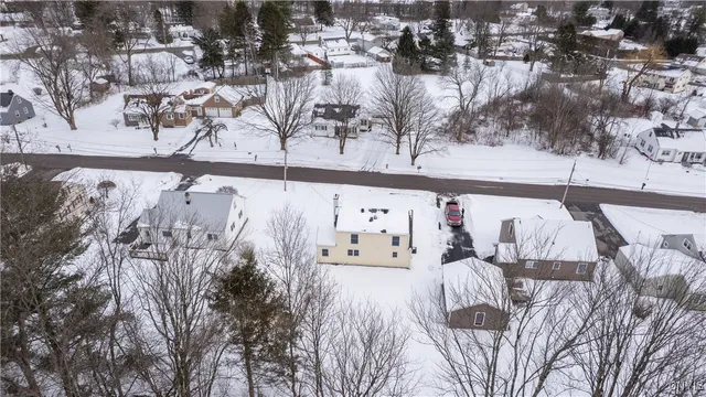 $2,950 | 115 Tarlton Road, Deerfield, NY 13502