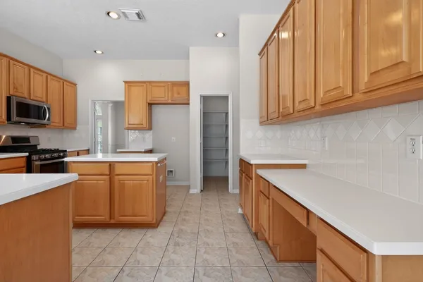 $649,999 | 4323 Young Street, Pasadena, TX 77504