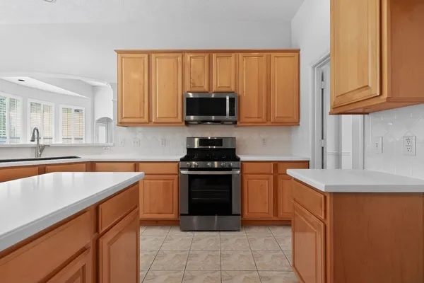 $649,999 | 4323 Young Street, Pasadena, TX 77504