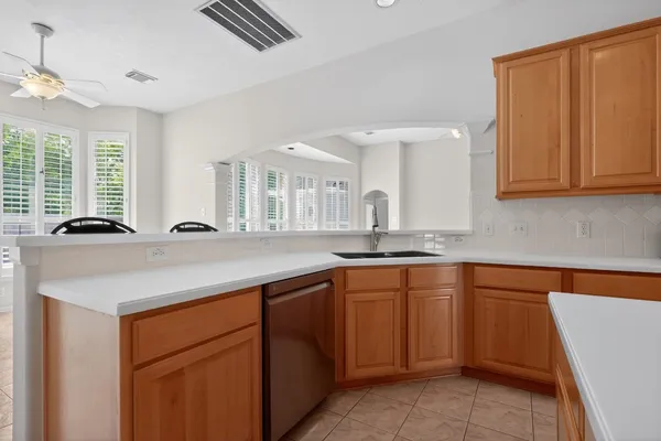 $649,999 | 4323 Young Street, Pasadena, TX 77504