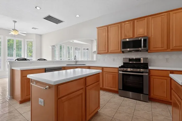 $649,999 | 4323 Young Street, Pasadena, TX 77504