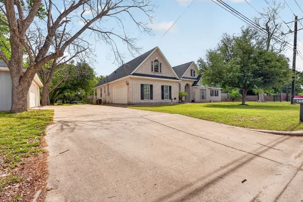 $649,999 | 4323 Young Street, Pasadena, TX 77504