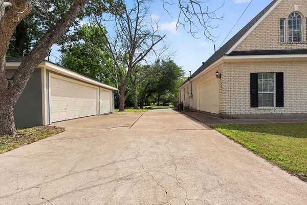 $649,999 | 4323 Young Street, Pasadena, TX 77504
