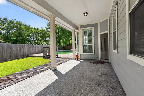 $649,999 | 4323 Young Street, Pasadena, TX 77504