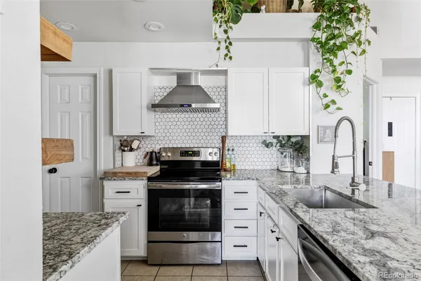 $350,000 | 888 South Reed Court, Unit B, Lakewood, CO 80226