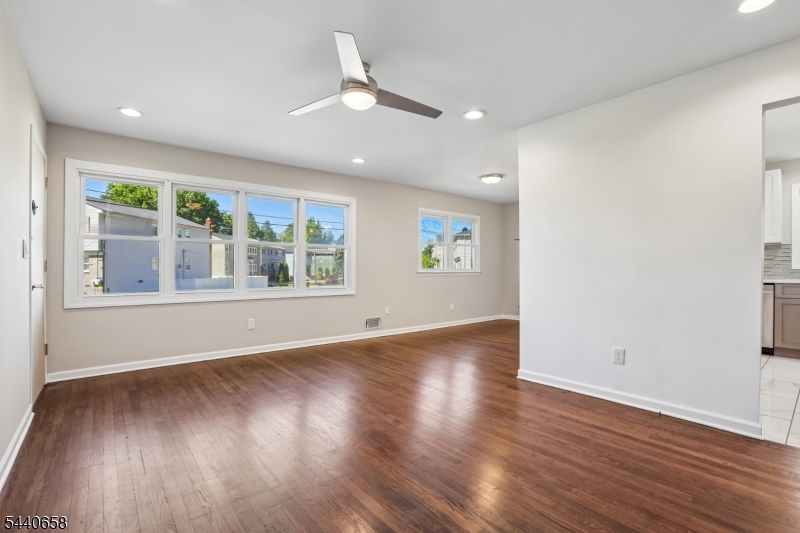 345 Trotting Road Union, NJ 07083 - Photo 7 of 43