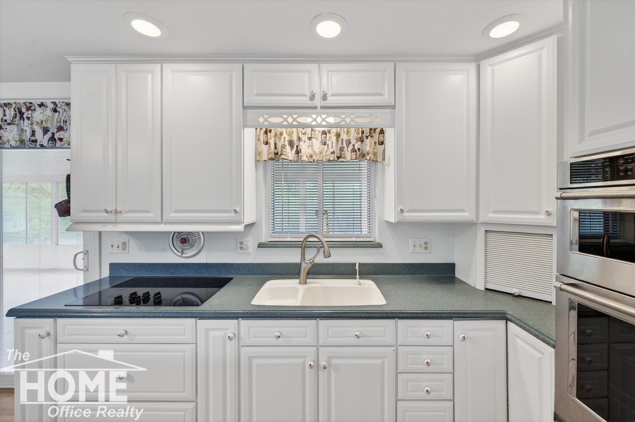 6444 Grand River Road Bancroft, MI 48414 - Photo 11 of 41