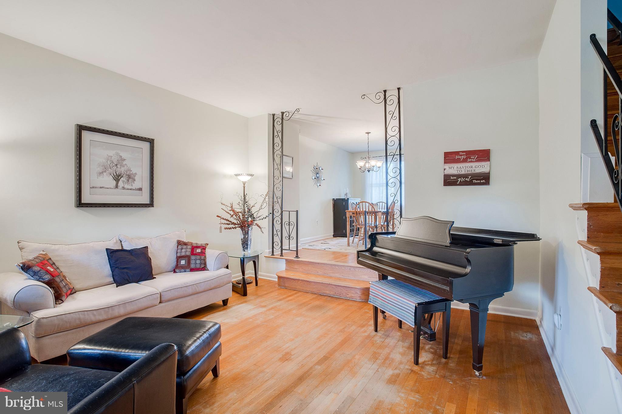 2117 Pitney Road Baltimore, MD 21234 - Photo 5 of 30 Living room
