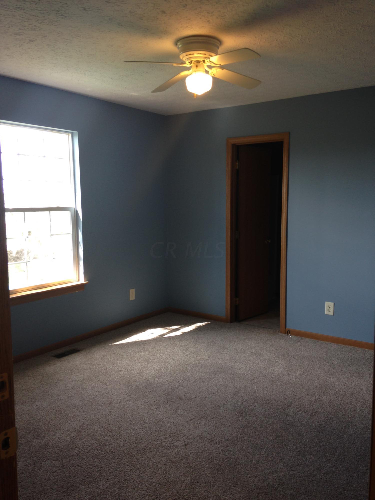 5012 Lee Road Ashville, OH 43103 - Photo 6 of 13