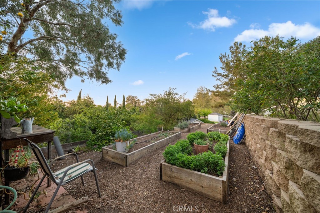 40440 Calle Torcida Temecula, CA 92591 - Photo 45 of 48 a view of a bench in a backyard