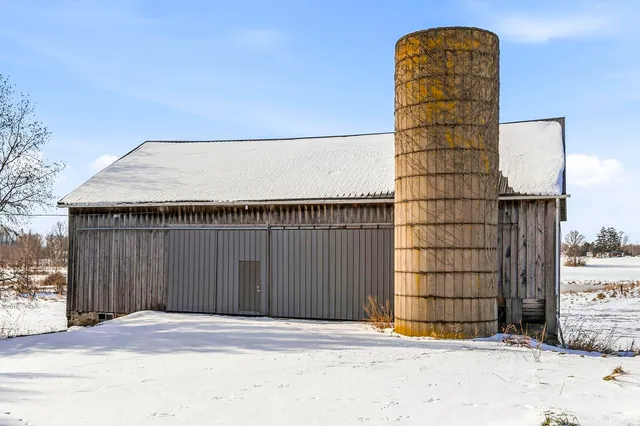 $499,900 | 22651 Riley Road, Lakeville, IN 46536