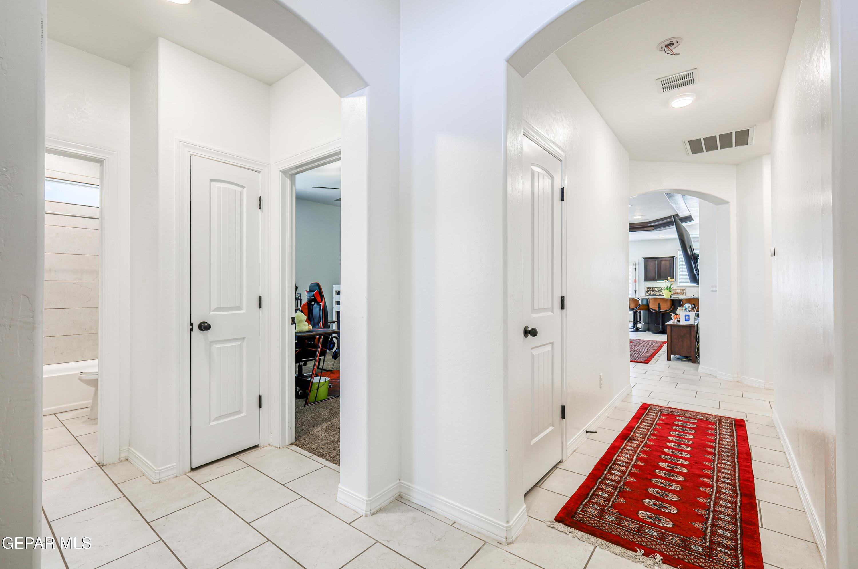1811 Ritzy Lou Place El Paso, TX 79928 - Photo 14 of 55 IMG_0086_HDR