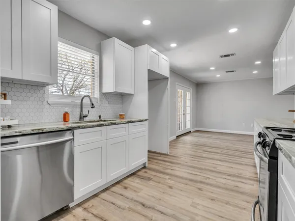 $309,990 | 2305 Peach Lane, Pasadena, TX 77502