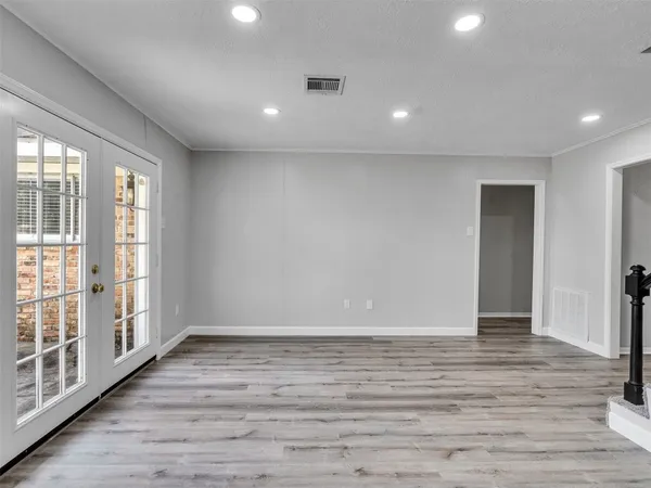 $299,990 | 2305 Peach Lane, Pasadena, TX 77502