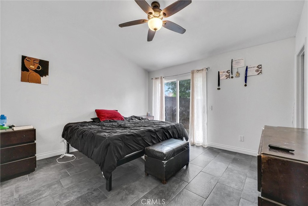 2355 Stonybrook Way Perris, CA 92571 - Photo 13 of 19