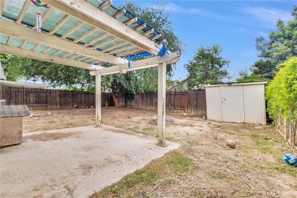 2355 Stonybrook Way Perris, CA 92571 - Photo 16 of 19