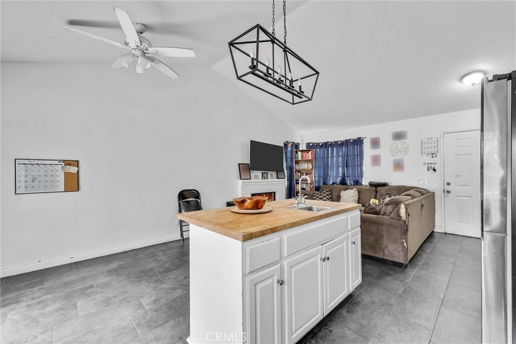 2355 Stonybrook Way Perris, CA 92571 - Photo 8 of 19