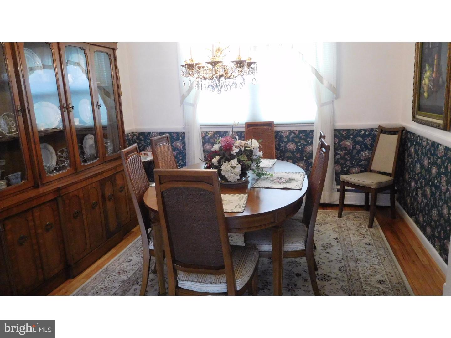 162 Woodland Road Huntingdon Valley, PA 19006 - Photo 4 of 6 Dining Room