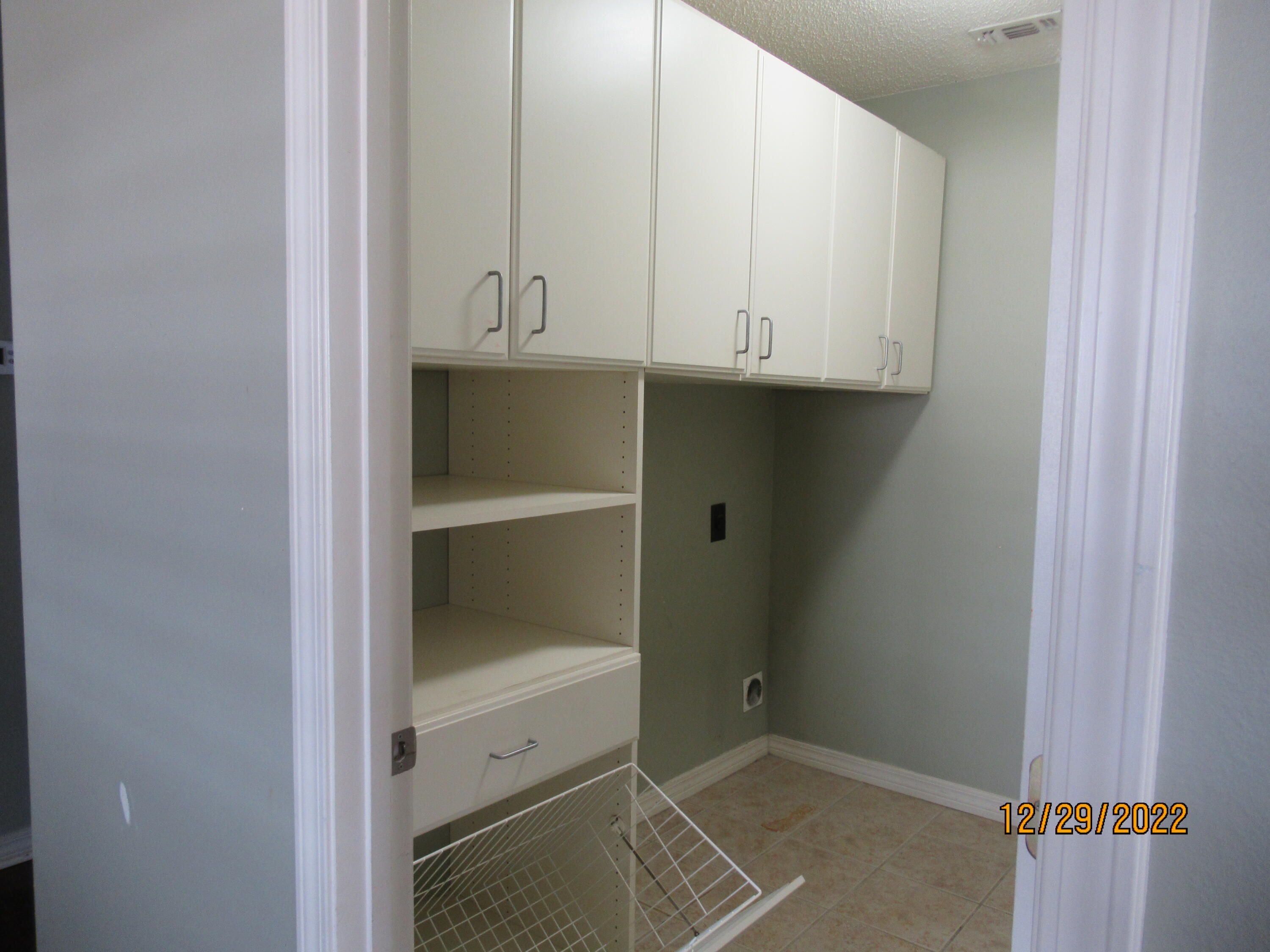 173 South Harborview Road Santa Rosa Beach, FL 32459 - Photo 15 of 24 a view of an empty room