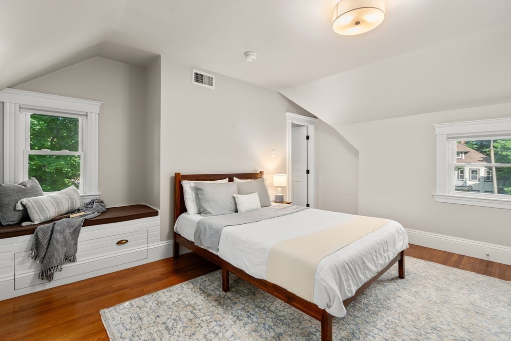 41 Brown Avenue Boston, MA 02131 - Photo 17 of 37