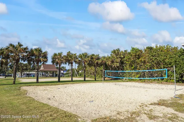 a view of outdoor space with city view