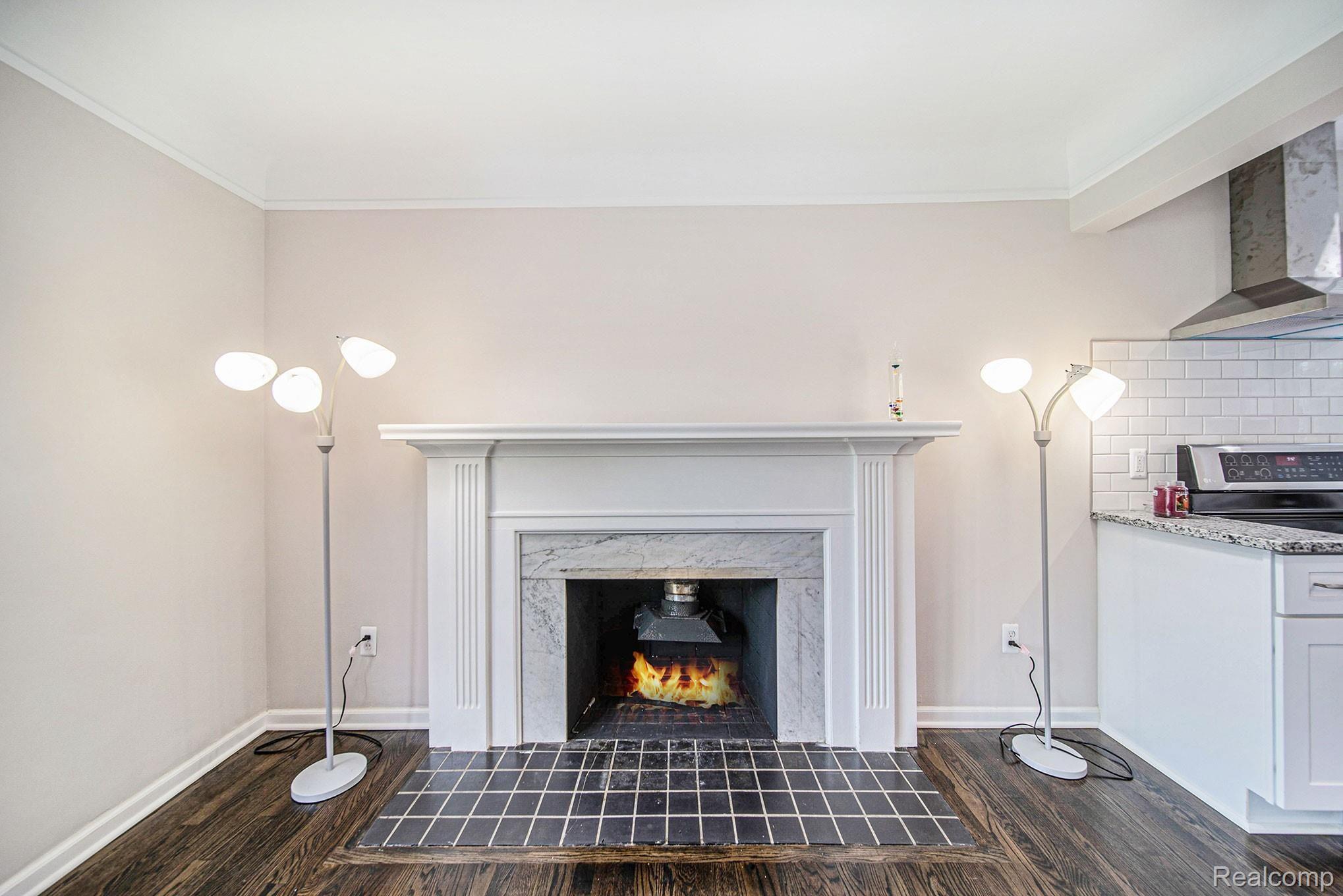 2070 Pembroke Road Birmingham, MI 48009 - Photo 4 of 34 2070-Pembroke_4.jpg