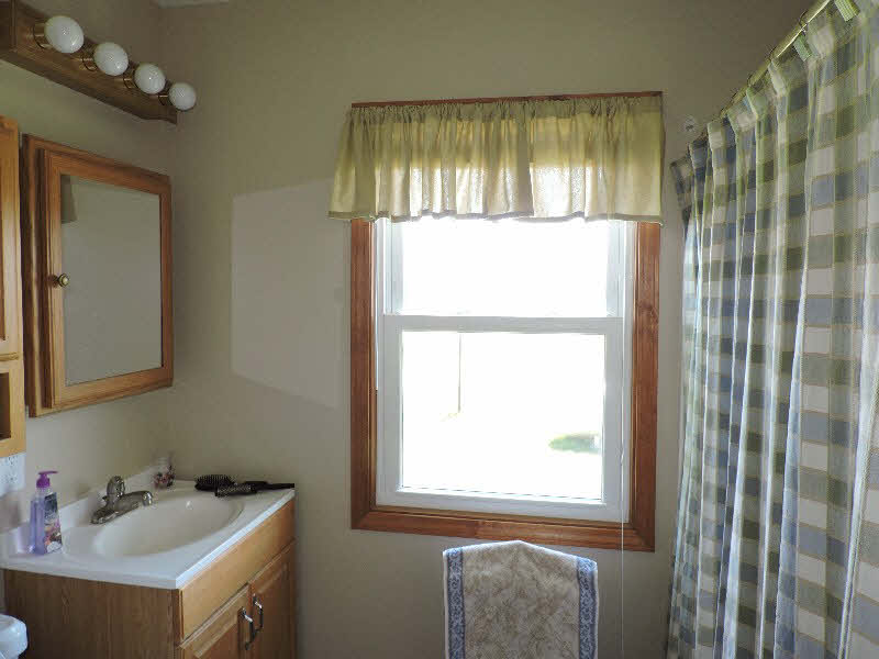 451 West Newberg Road Pinconning, MI 48650 - Photo 16 of 26