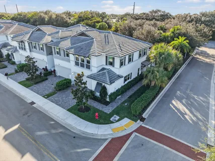 $885,000 | 11457 Pointe Midtown Drive, Palm Beach Gardens, FL 33418