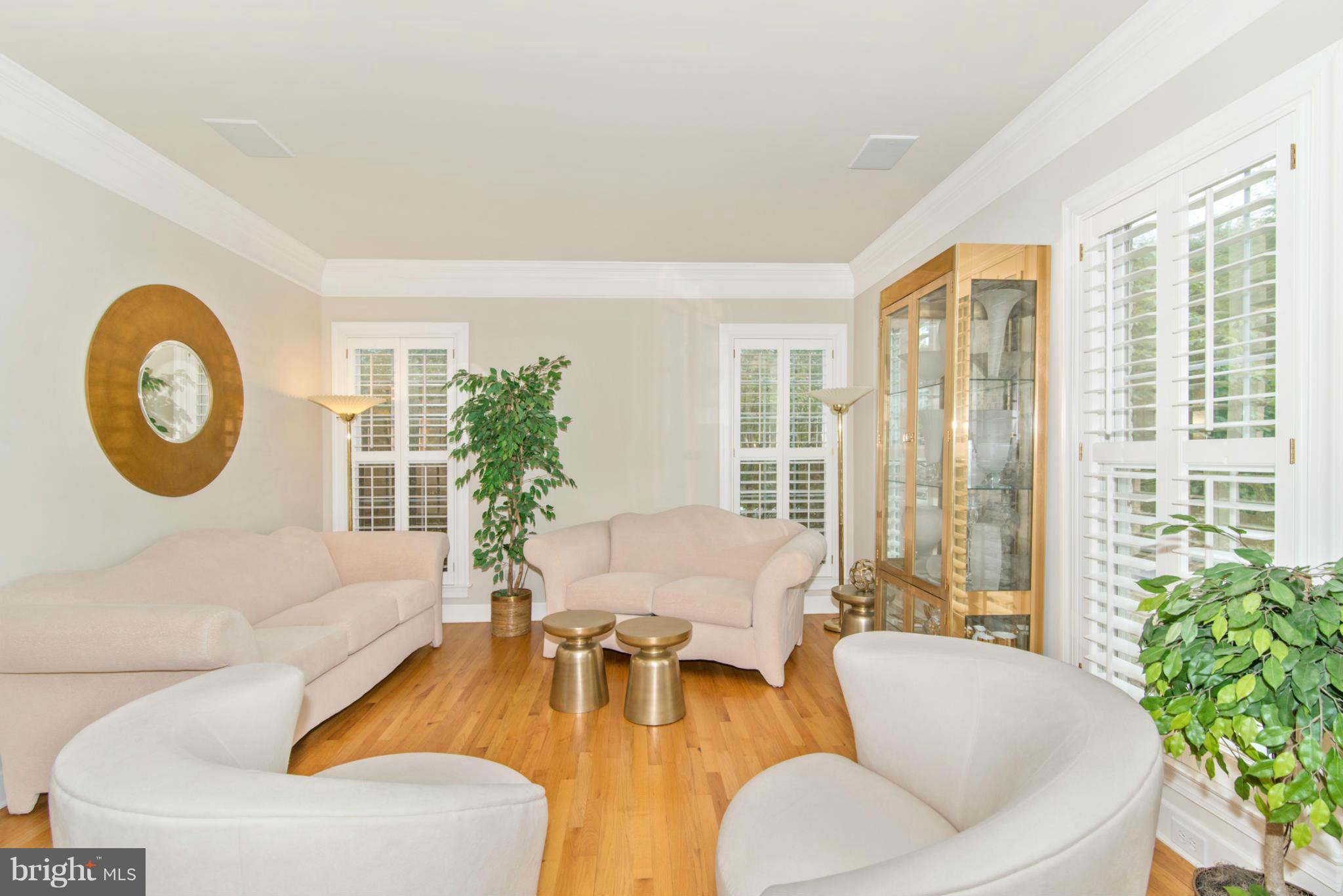 10401 Grey Fox Road Potomac, MD 20854 - Photo 11 of 28 Interior (General)