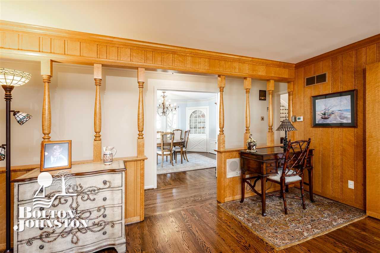 53 Stonehurst Road Grosse Pointe, MI 48236 - Photo 19 of 71 31374249-18.JPG