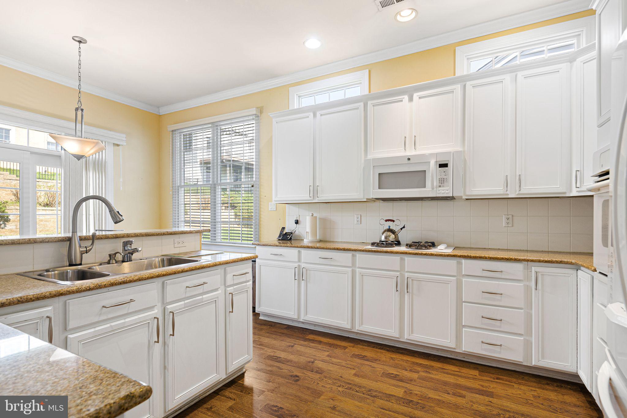 35 Cassin Hill Road Garnet Valley, PA 19060 - Photo 5 of 31 Kitchen with lots of cabinets