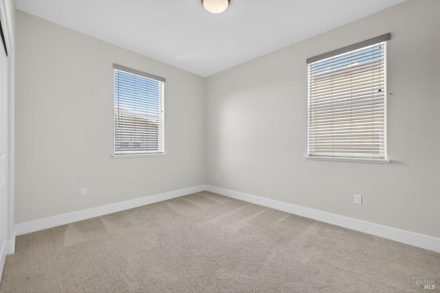 1273 Del Rancho Way Petaluma, CA 94954 - Photo 13 of 25 an empty room with a window