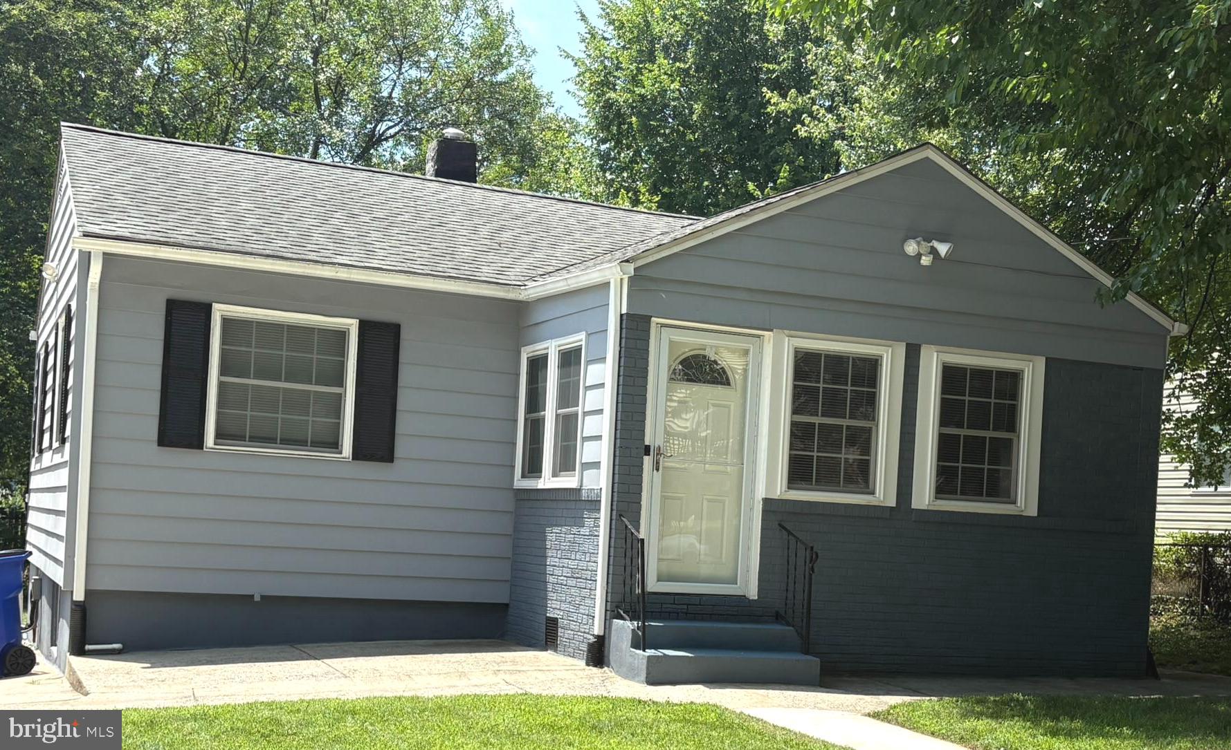 4903 Hollywood Road College Park, MD 20740 - Photo 1 of 28 Front Elevation