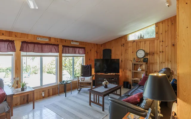 $184,000 | 18 Lakeside Drive, Fitzwilliam, NH 03447